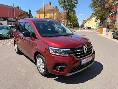 Gebraucht Renault Kangoo Techno 131 PS (96 kW) 2023 Rot Van / Kleinbus