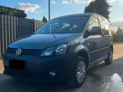 Usado VW Caddy 102 HP (75 kW) 2015 Cinzento Monovolume