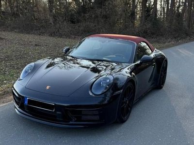 Porsche 911 Carrera 4 GTS