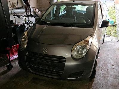 Grau Gebraucht 2013 Suzuki Alto Kleinwagen | 650 € (Superpreis)
