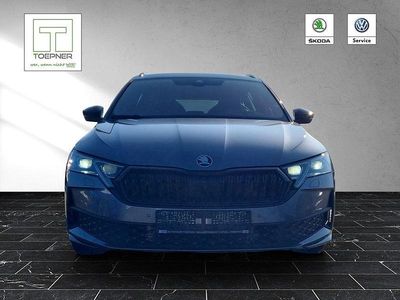 Grau Gebraucht 2024 Skoda Octavia SportLine Kombi | 31.700 € (Fairer Preis)