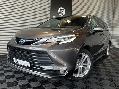 Grau Gebraucht 2021 Toyota Sienna Limited Van / Kleinbus | 46.900 €