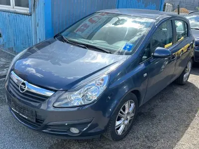 Używany Opel Corsa Innovation 80 KM (58 kW) 2009 Szary Hatchback
