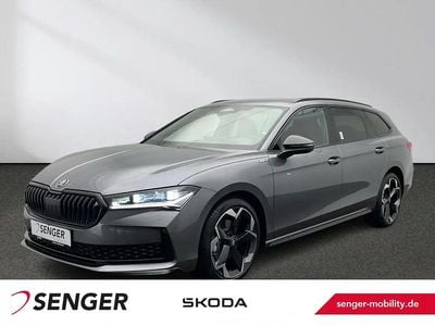 Graphitegrau Neu 2025 Skoda Superb SportLine Kombi | 58.960 €