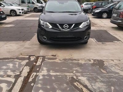 gebraucht Nissan Qashqai 1,6 tekna 360 % Kamera 4×4