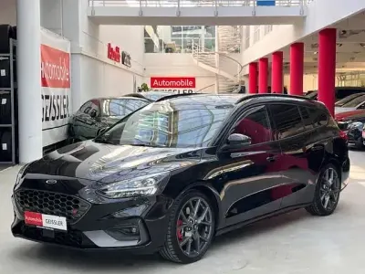 Używany Ford Focus ST-Line 140 KM (102 kW) 2019 Szary Kombi