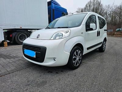 Weiß Gebraucht 2009 Fiat Fiorino Trekking Van / Kleinbus | 3.300 €