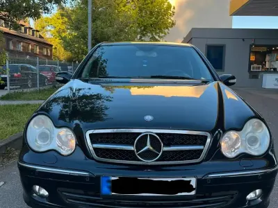 Gebraucht Mercedes C200 Avantgarde 163 PS (119 kW) 2005 Schwarz Limousine