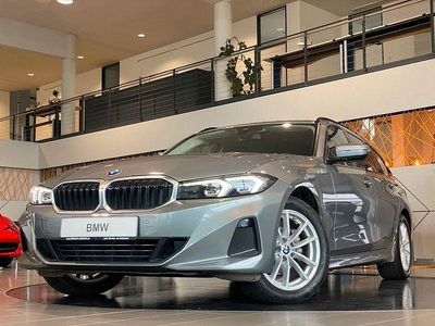 Second-hand BMW 318 150 CP (110 kW) 2023 Gri Break