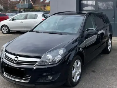 Gebraucht Opel Astra 116 PS (85 kW) 2008 Schwarz Limousine
