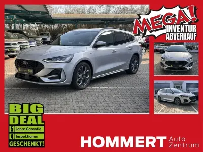 Gebraucht Ford Focus ST-Line X 125 PS (91 kW) 2023 Polarsilber (metallic) Kombi