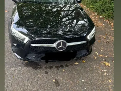 Gebraucht Mercedes A200 150 PS (110 kW) 2019 Schwarz Kleinwagen