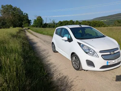 Gebraucht Chevrolet Spark EV 105 kW (143 PS) 2016 Weiß Kleinwagen