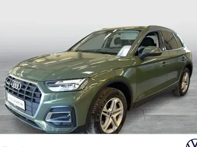 Gebraucht Audi Q5 Comfort 204 PS (150 kW) 2024 Grün SUV