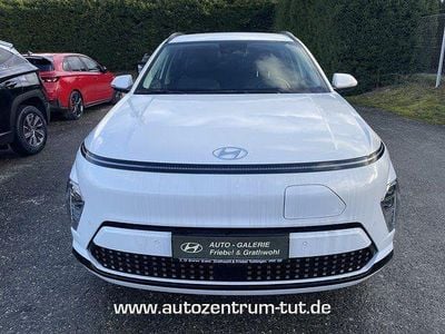 Atlas white Gebraucht 2024 Hyundai Kona Trend SUV | 29.490 € (Guter Preis)