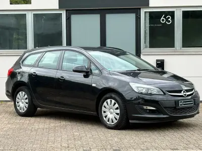 Gebraucht Opel Astra Edition 110 PS (80 kW) 2015 Schwarz Kombi