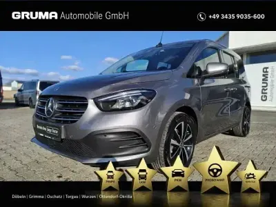 Gebraucht Mercedes T180 Progressive 116 PS (85 kW) 2025 Grau Van / Kleinbus