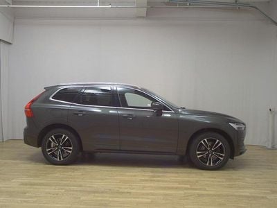 Gebraucht Volvo XC60 Momentum 190 PS (139 kW) 2020 Grau SUV