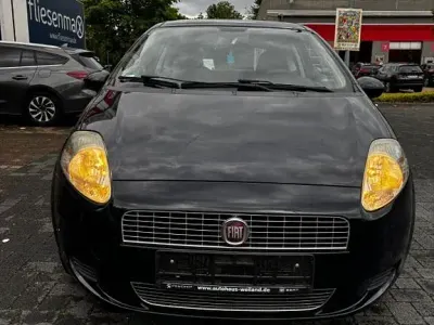 Gebraucht Fiat Grande Punto Dynamic 65 PS (47 kW) 2009 Blau Kleinwagen