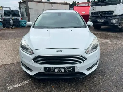 Gebraucht Ford Focus 150 PS (110 kW) 2015 Weiß Kombi