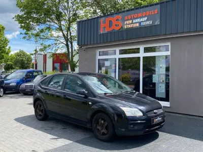 Gebraucht Ford Focus Style 101 PS (74 kW) 2007 Schwarz Limousine