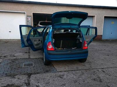 Gebraucht Renault Clio II 75 PS (55 kW) 2001 Blau Kleinwagen
