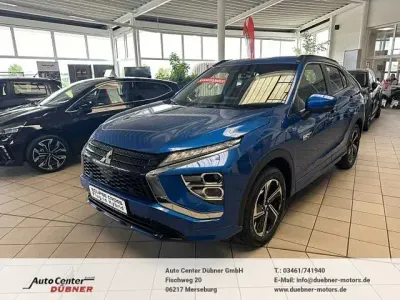Gebraucht Mitsubishi Eclipse Cross Plus 188 PS (138 kW) 2024 Blau SUV