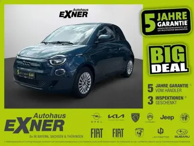 Gebraucht Fiat 500e Action 69 kW (95 PS) 2022 Ozean grün Kleinwagen