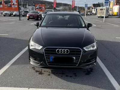 Używany Audi A3 Attraction 125 KM (91 kW) 2016 Czarny Sedan/Limuzyna