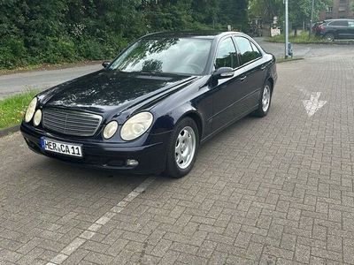 Mercedes E220