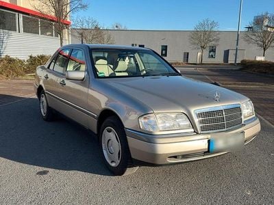 Gebraucht Mercedes C180 122 PS (89 kW) 1996 Beige Limousine