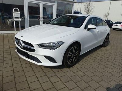 Gebraucht Mercedes CLA180 Shooting Brake 136 PS (100 kW) 2021 Weiß Kombi