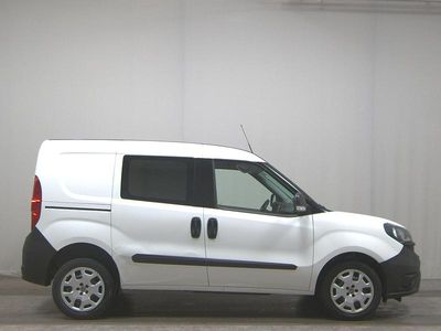 Weiss Gebraucht 2020 Fiat Doblò Van / Kleinbus | 7.280 € (Superpreis)