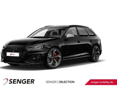 Gebraucht Audi RS4 Ambiente 450 PS (330 kW) 2021 Mythosschwarz metallic Kombi