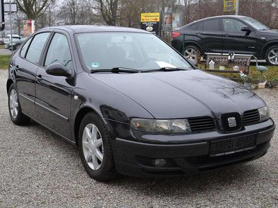 Schwarz Gebraucht 2003 Seat Leon Limousine | 1.290 € (Etwas zu teuer)