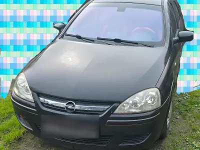 Begagnad Opel Corsa 80 HK (58 kW) 2005 Svart Halvkombi