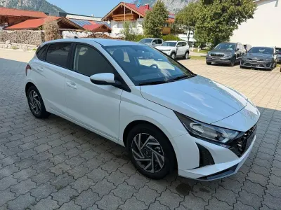 Neu Hyundai i20 90 PS (66 kW) 2026 Weiß Kleinwagen