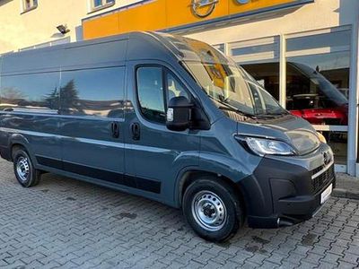 Grau Neu 2025 Opel Movano Van | 35.990 € (Etwas zu teuer)