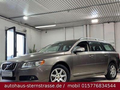 Gebraucht Volvo V70 Momentum 185 PS (136 kW) 2008 Grau Kombi