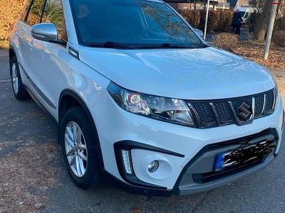 Gebraucht Suzuki Vitara 140 PS (102 kW) 2016 Weiß SUV