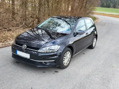Gebraucht VW Golf VII Comfortline 116 PS (85 kW) 2019 Schwarz Limousine