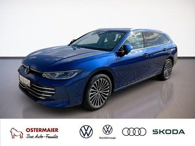 Gebraucht VW Passat Elegance 150 PS (110 kW) 2025 Blau Kombi