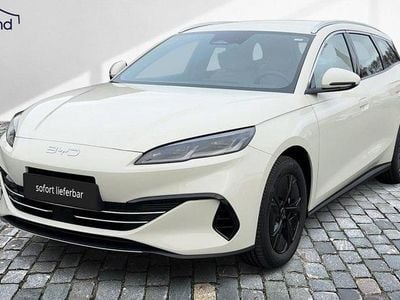 Gebraucht BYD Seal Boost 184 PS (135 kW) 2025 Beige / sandstone Kombi