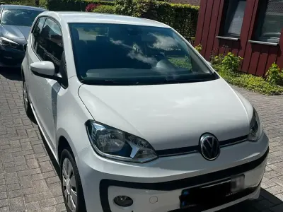 Gebraucht VW up! 65 PS (47 kW) 2021 Weiß Kleinwagen