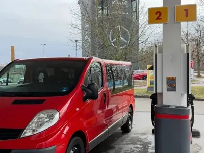 Gebraucht Renault Trafic 116 PS (85 kW) 2014 Rot Van / Kleinbus