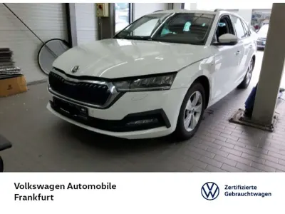 Gebraucht Skoda Octavia Clever 150 PS (110 kW) 2022 Candyweiß Kombi