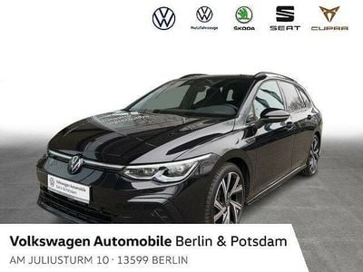 Gebraucht VW Golf VIII R-line 150 PS (110 kW) 2024 Deep black perleffekt Kombi