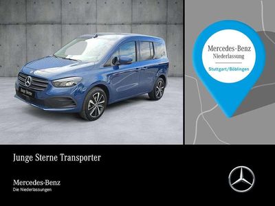 Second-hand Mercedes T180 Progressive 131 CP (96 kW) 2023 Albastru Monovolum