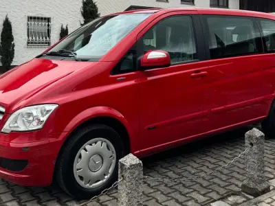 Gebraucht Mercedes Viano 136 PS (100 kW) 2012 Rot Van / Kleinbus