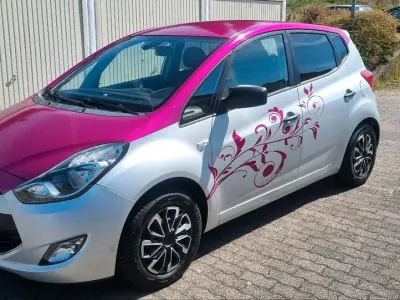Gebraucht Hyundai ix20 90 PS (66 kW) 2011 Silber Kleinwagen